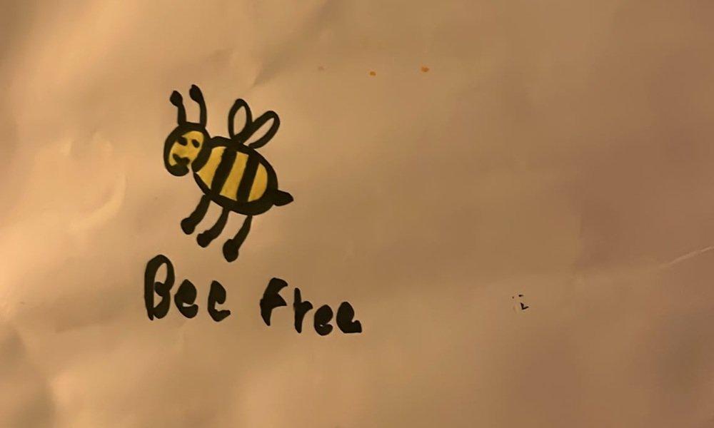 Bee Free illustration
